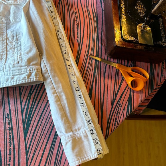 ***SOLD***Loft White jean jacket size 8 custom - Picture 6 of 7